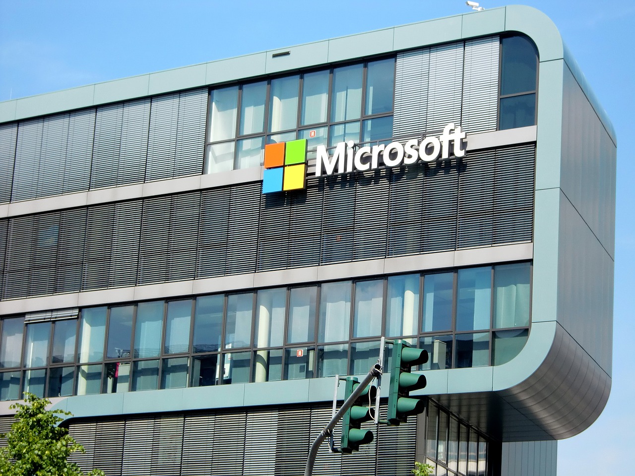 microsoft-dokoncil-prevzeti-activision-blizzard-za-69-miliard-dolaru